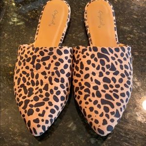 Cupid slides/mules cheetah